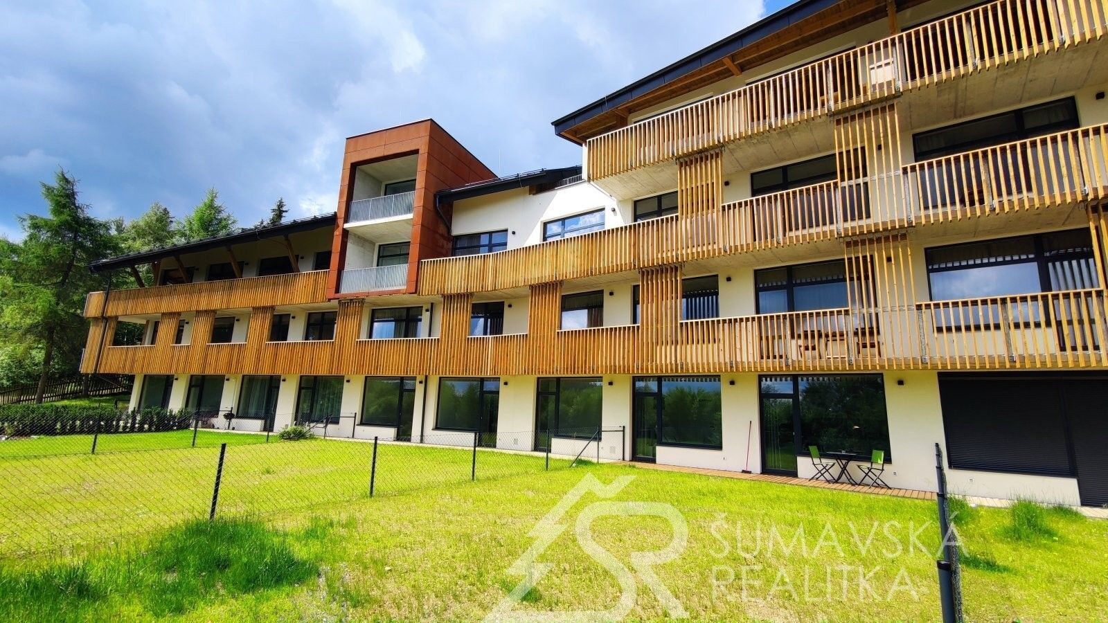 Prodej bytu 1+kk 27 m² - foto 2