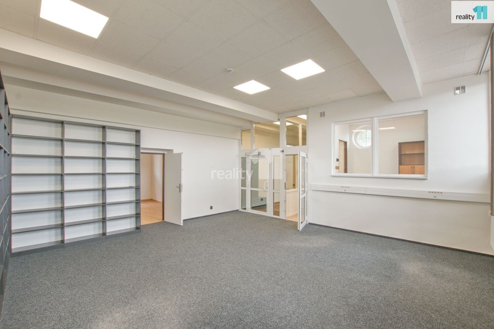 Pronájem komerčního prostoru 68 m² - foto 3