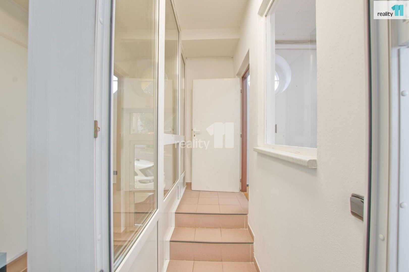 Pronájem komerčního prostoru 68 m² - foto 7