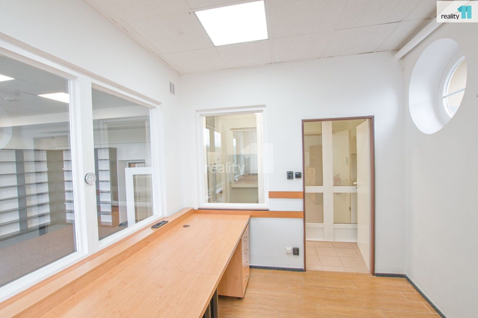 Pronájem komerčního prostoru 68 m² - foto 10