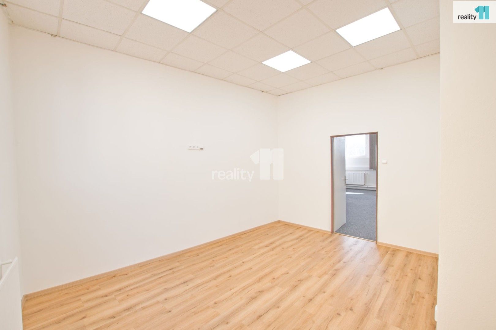 Pronájem komerčního prostoru 68 m² - foto 15