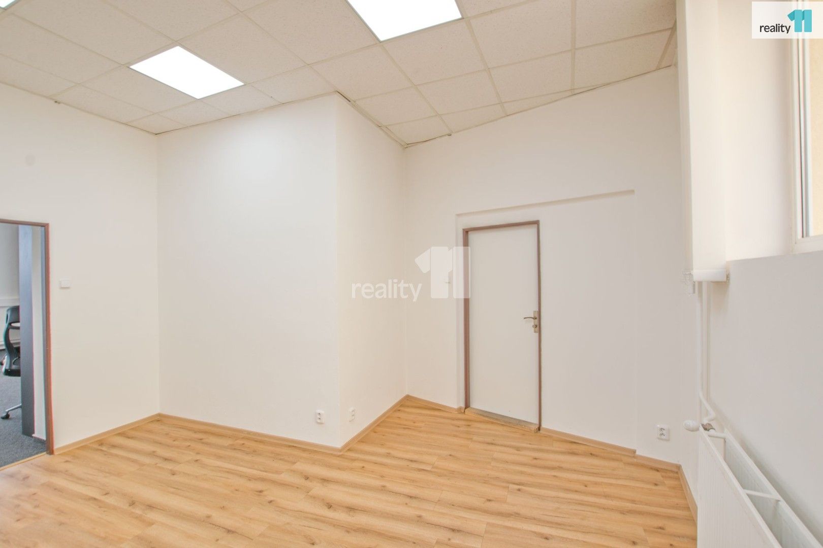 Pronájem komerčního prostoru 68 m² - foto 16