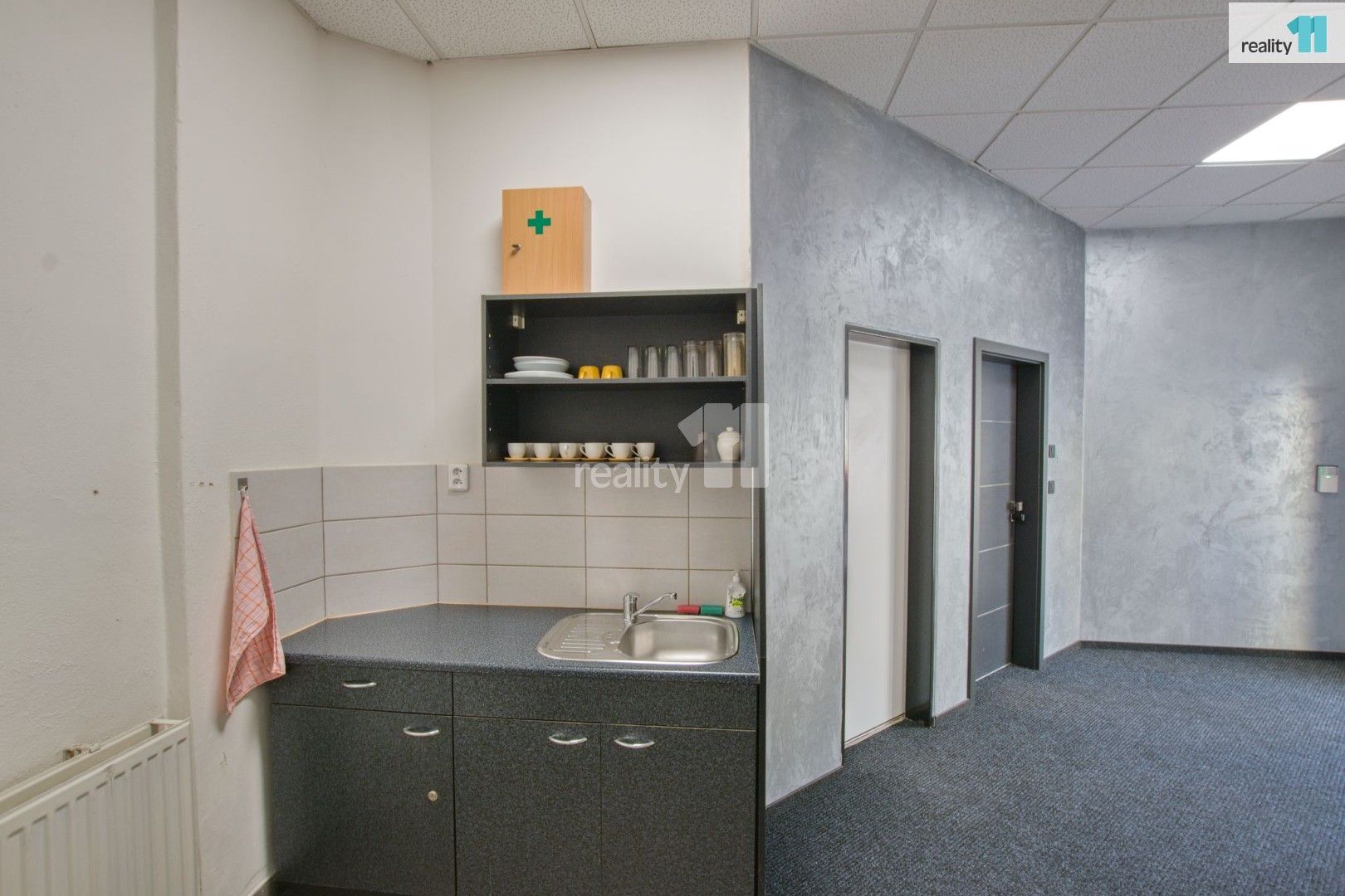 Pronájem komerčního prostoru 68 m² - foto 19