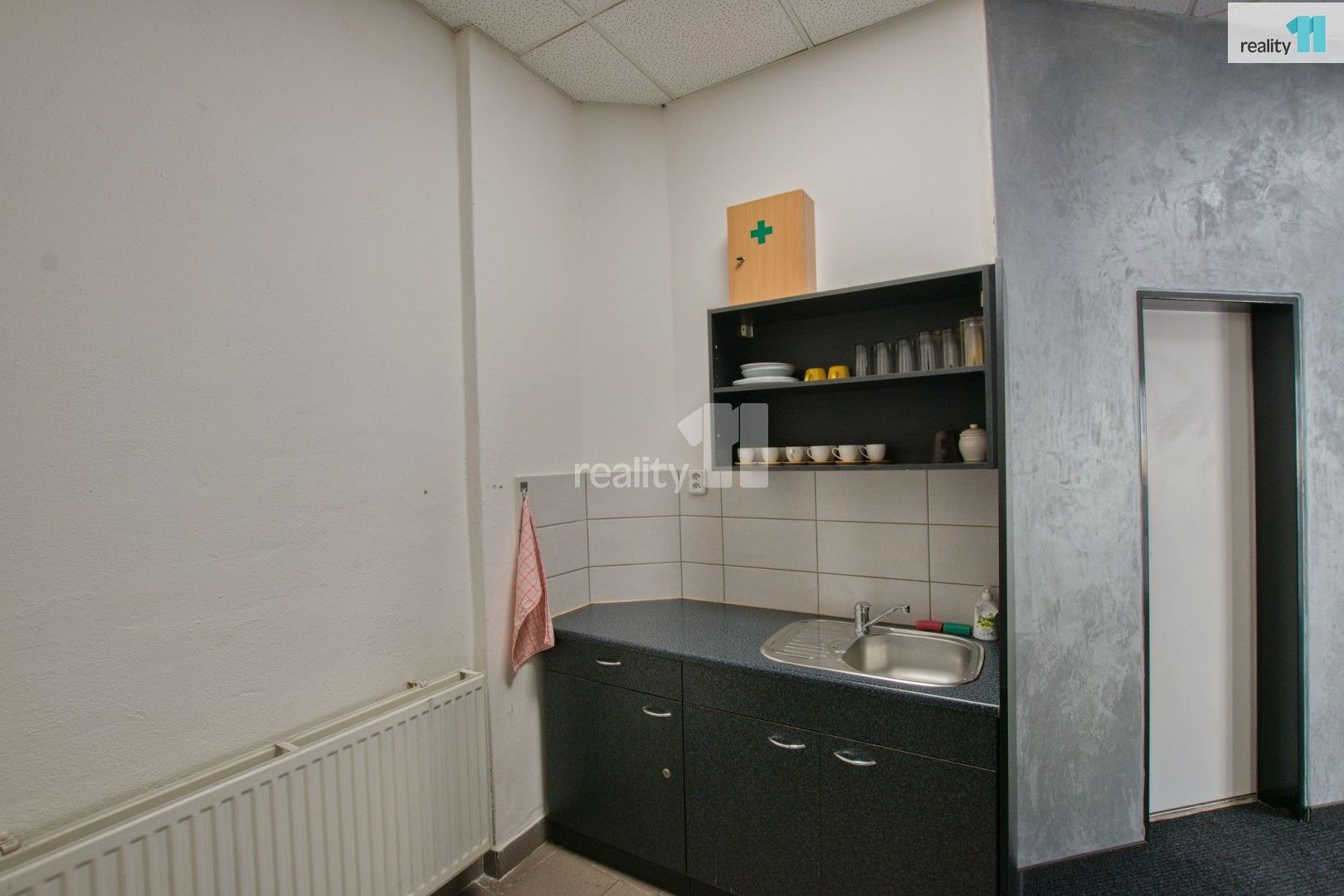 Pronájem komerčního prostoru 68 m² - foto 18