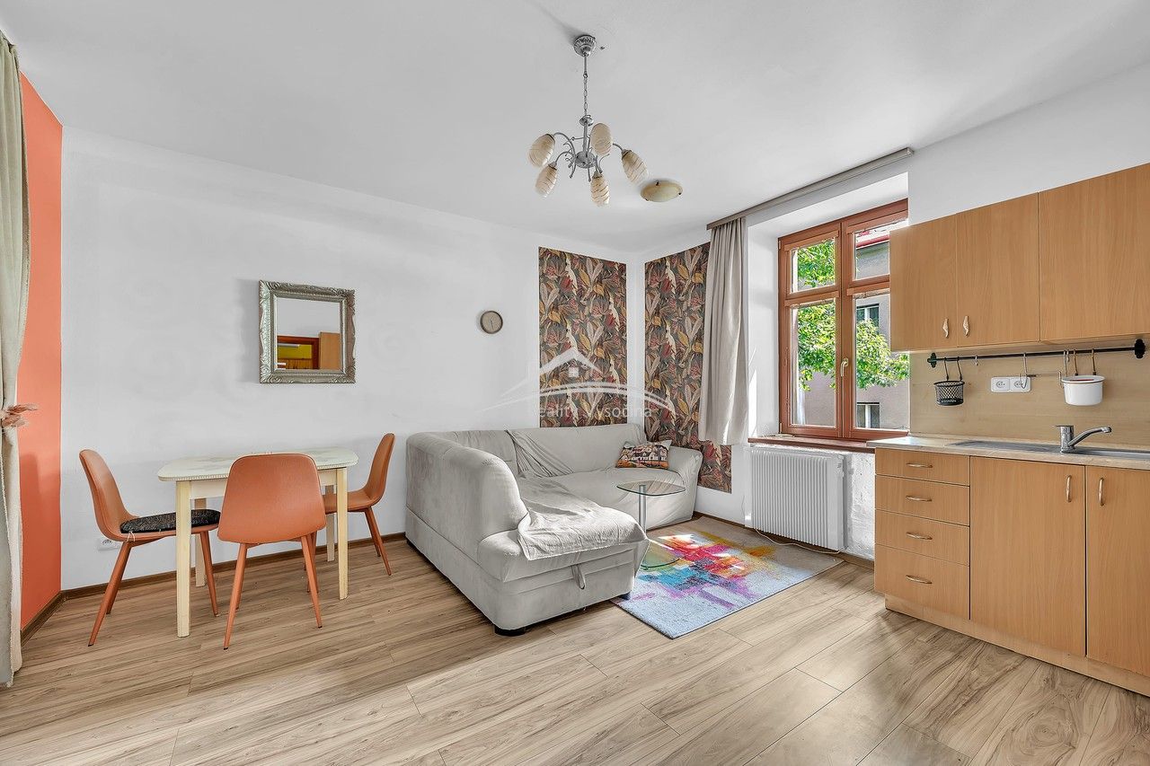 Prodej bytu 2+1 55 m² - foto 2