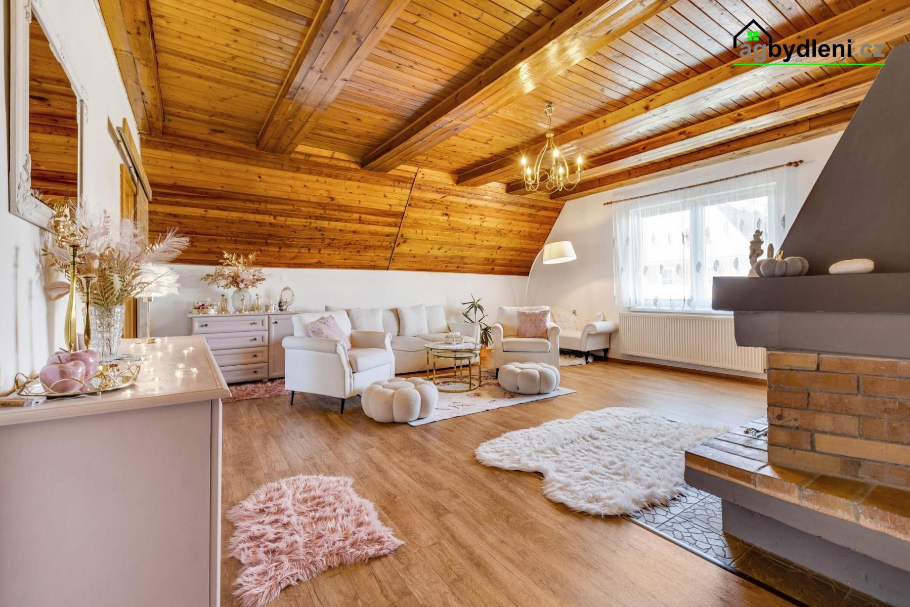 Prodej domu 282 m² - foto 2