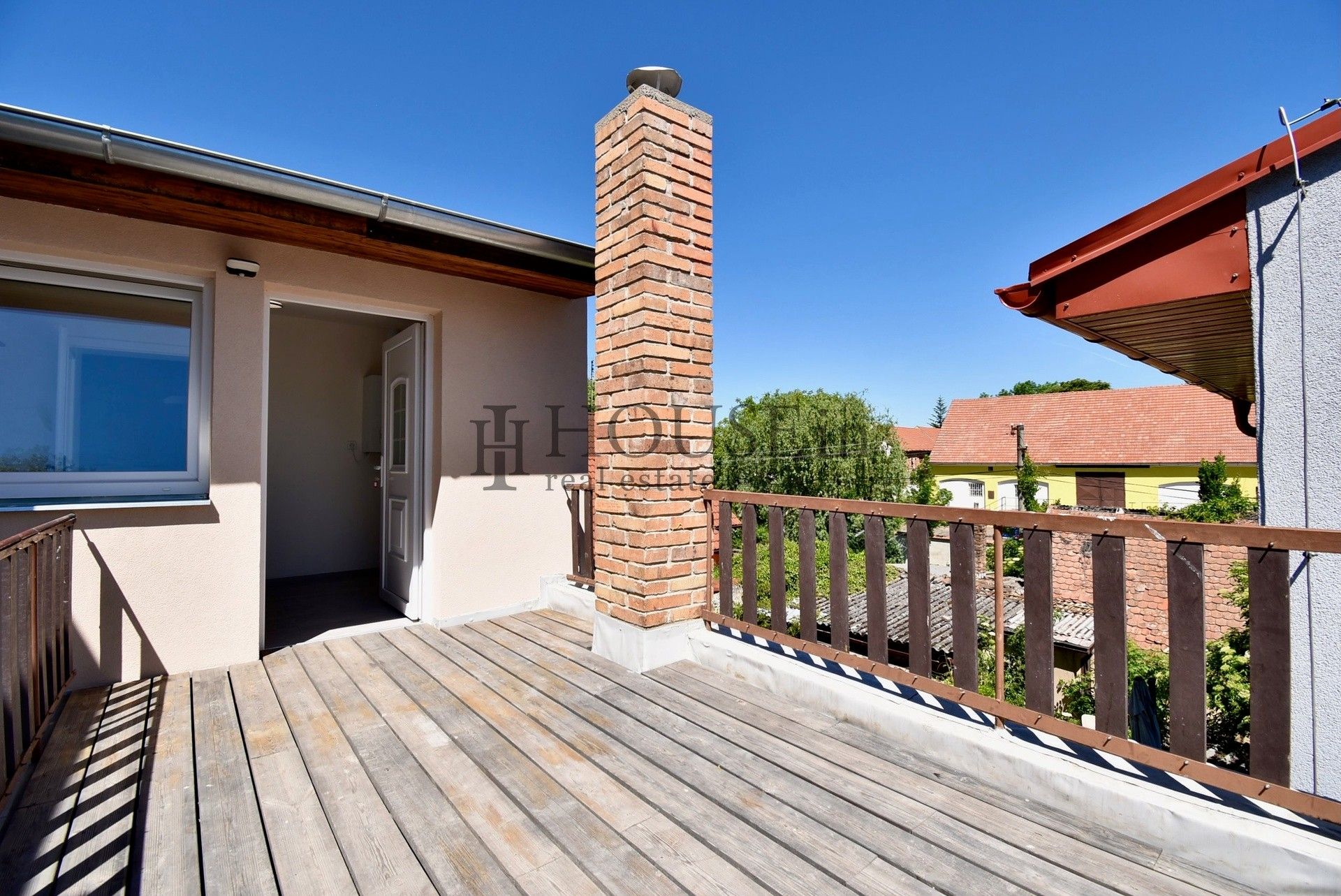 Pronájem bytu 3+1 75 m² - foto 1