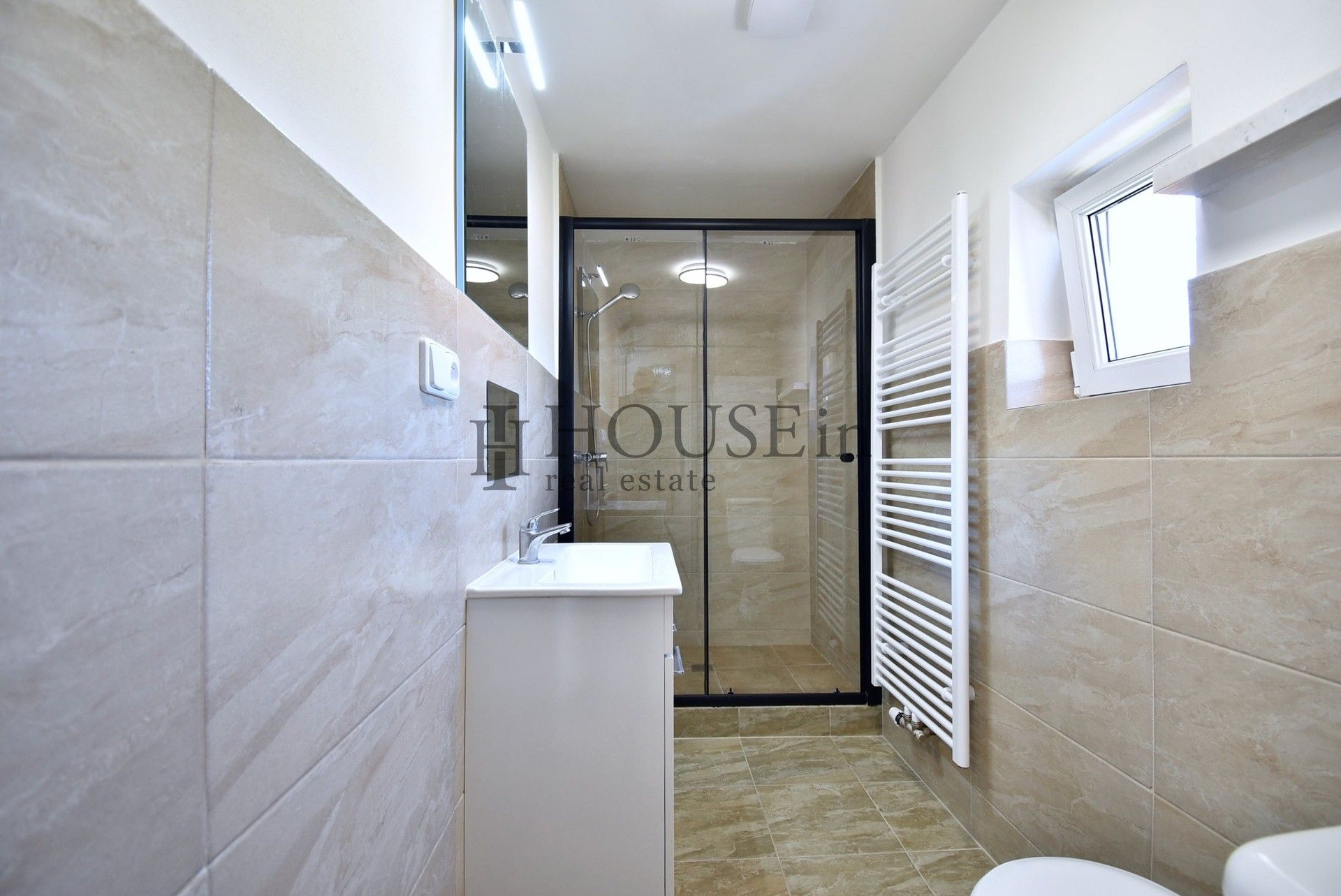 Pronájem bytu 3+1 75 m² - foto 4