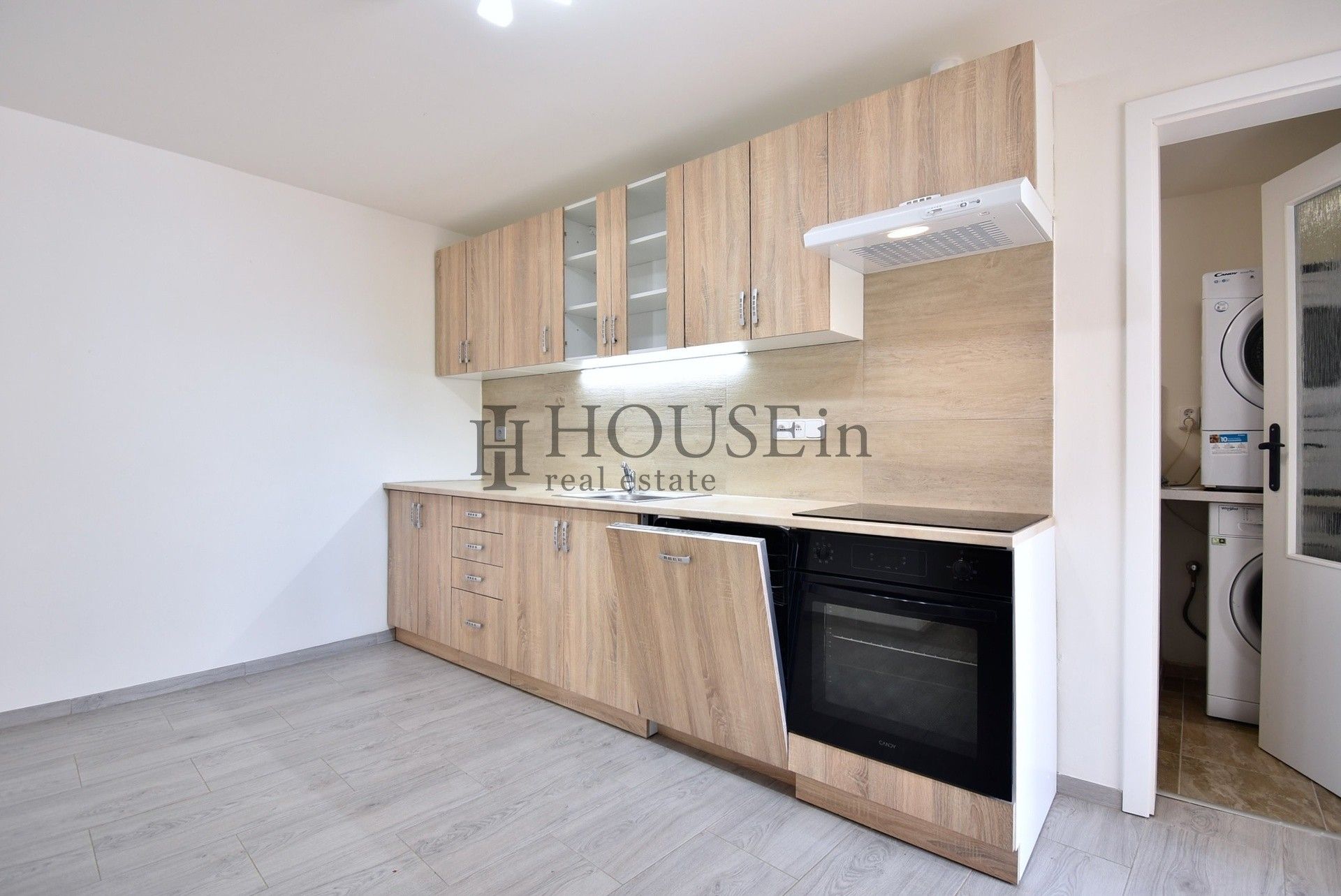 Pronájem bytu 3+1 75 m² - foto 9