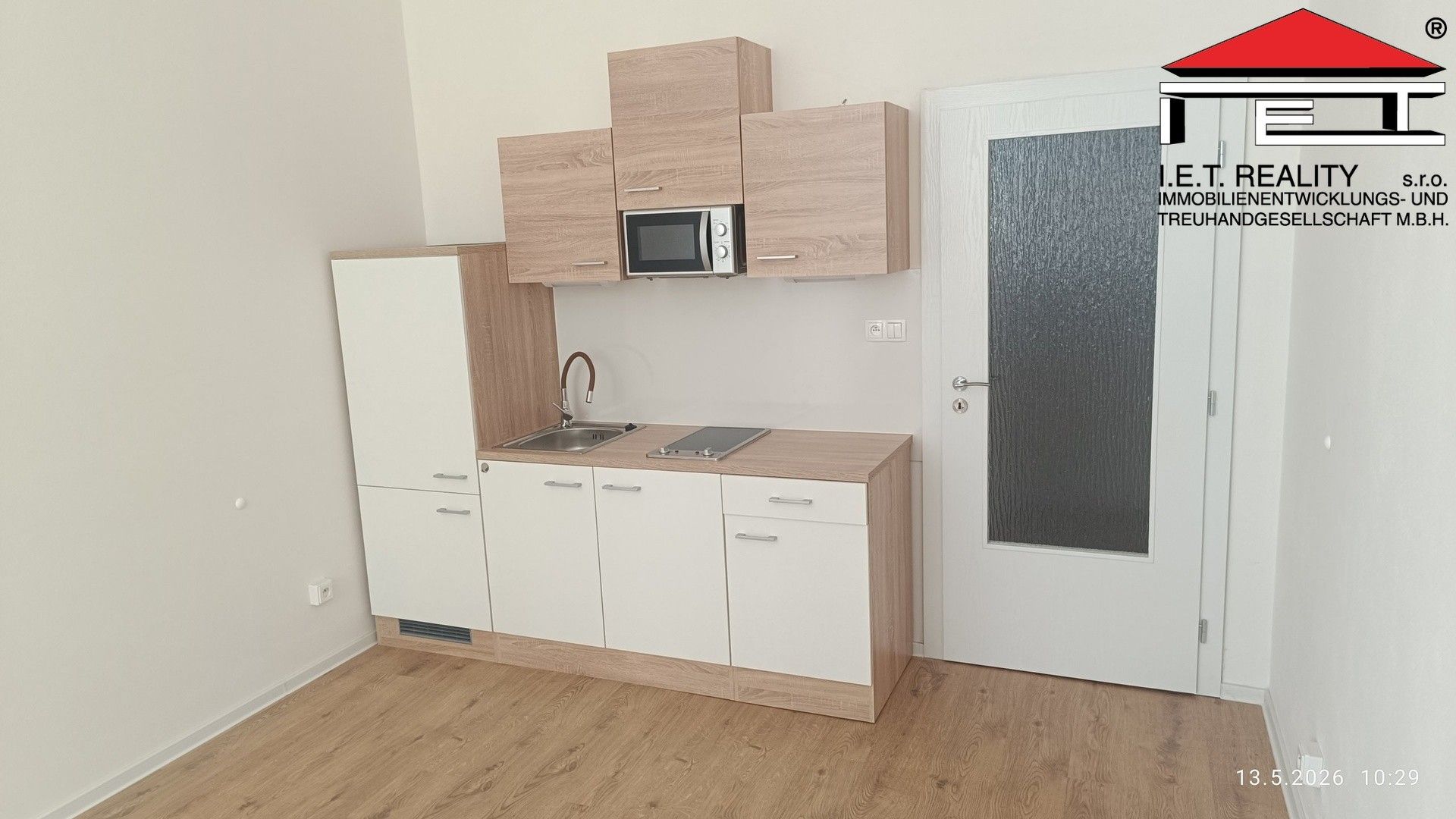 Pronájem bytu 1+kk 27 m² - foto 1