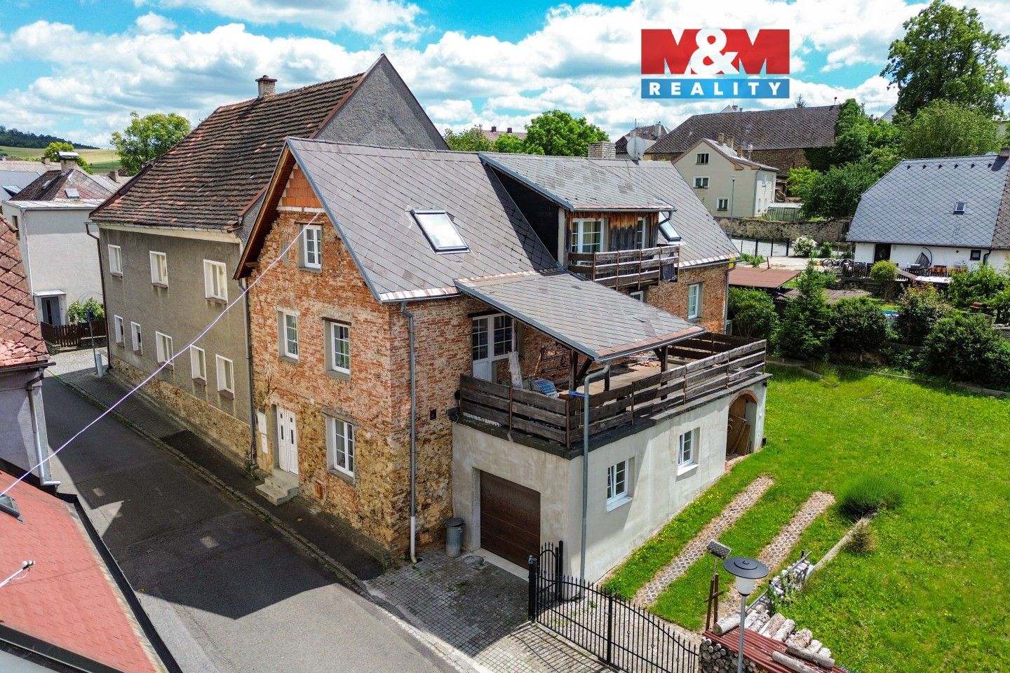 Prodej komerčního prostoru 359 m² - foto 1