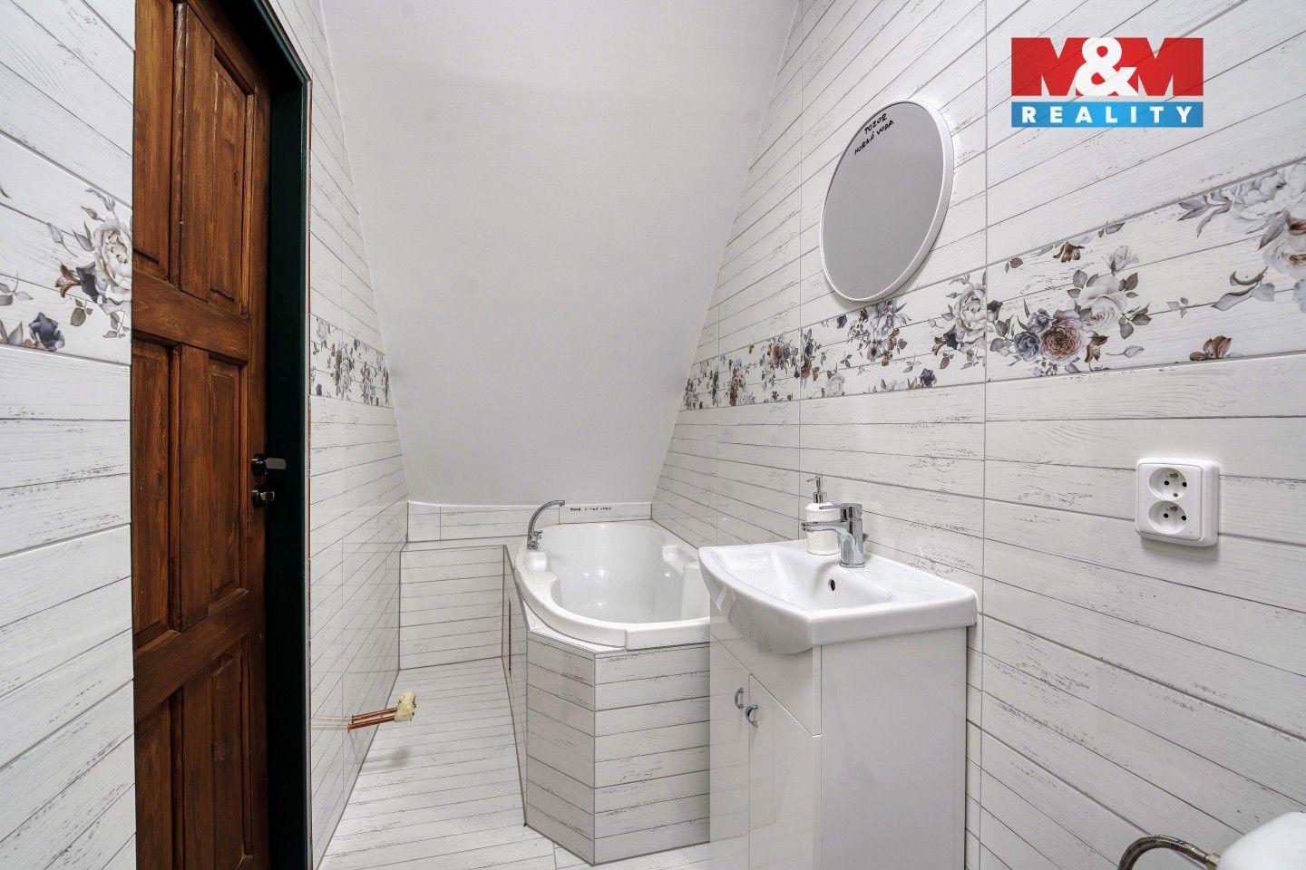 Prodej komerčního prostoru 359 m² - foto 32