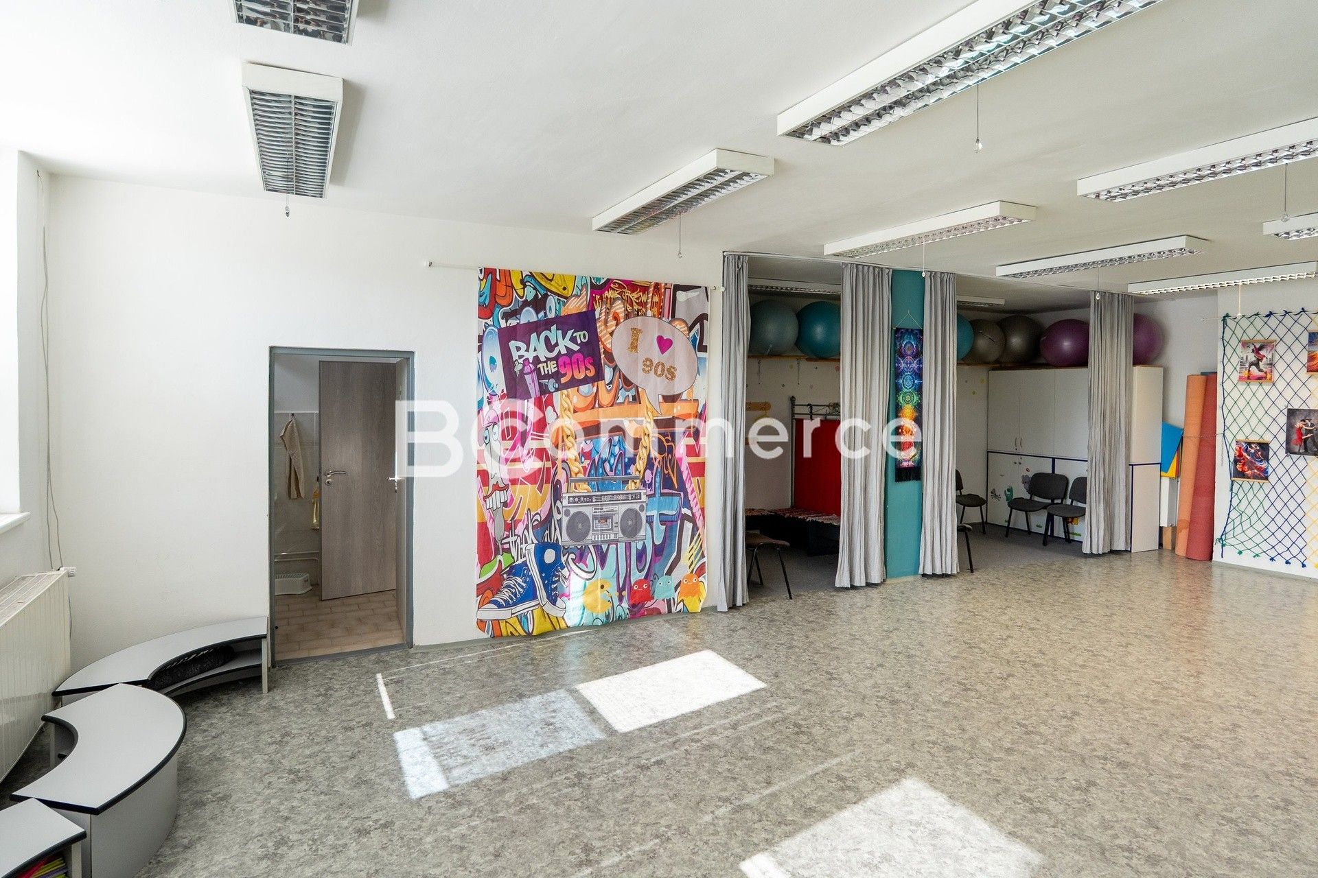 Pronájem komerčního prostoru 90 m² - foto 4