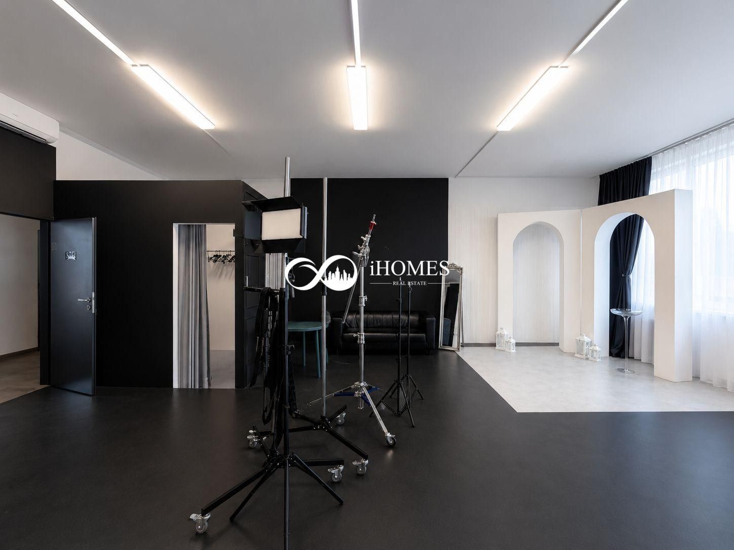 Pronájem komerčního prostoru 99 m² - foto 1