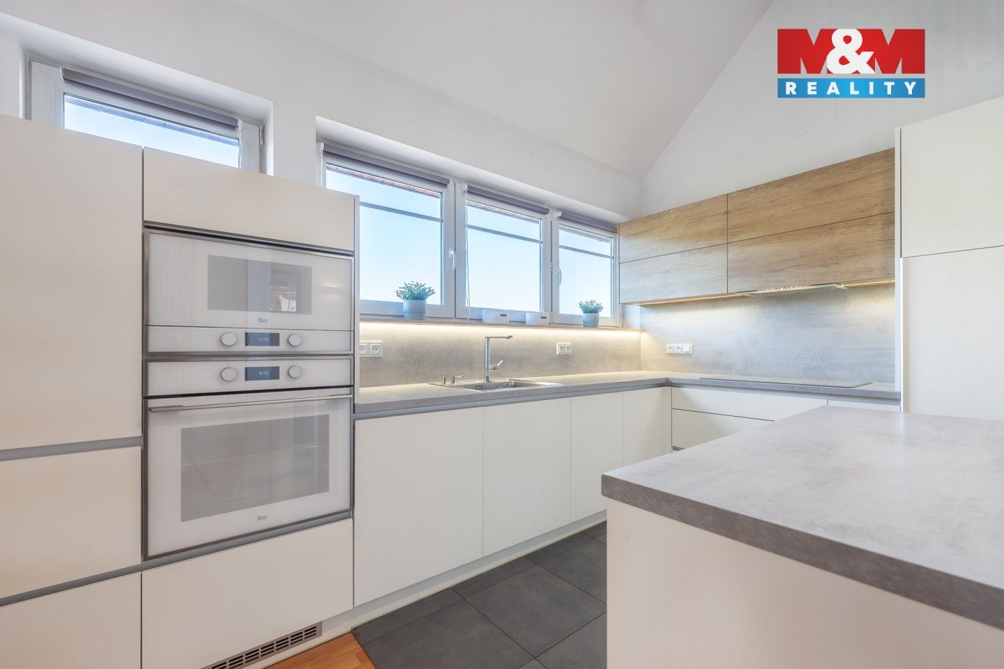 Prodej bytu 4+kk 180 m² - foto 3