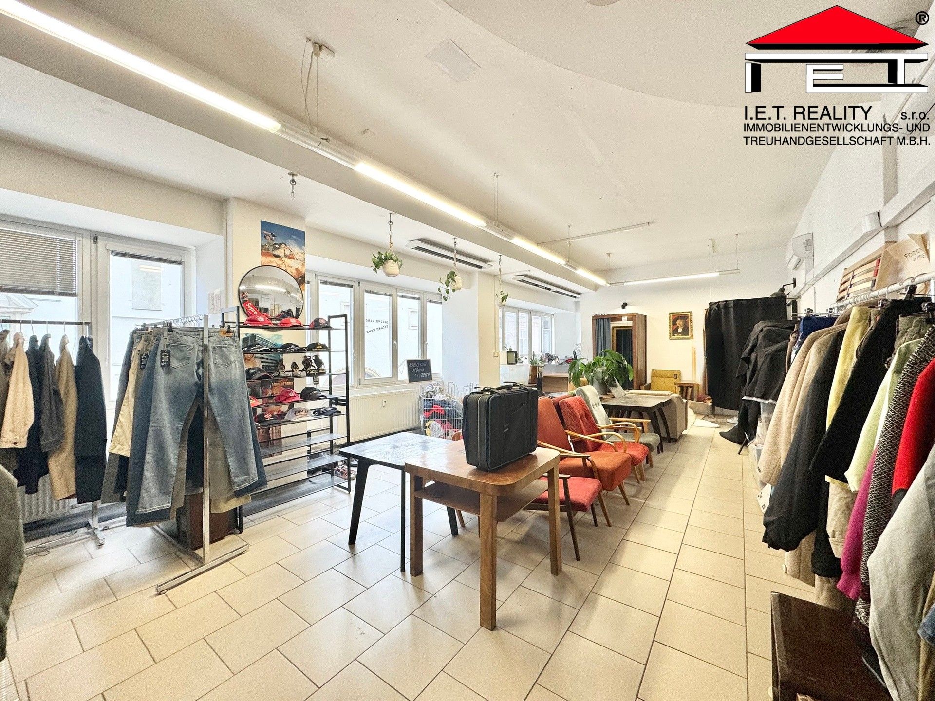 Pronájem komerčního prostoru 75 m² - foto 1