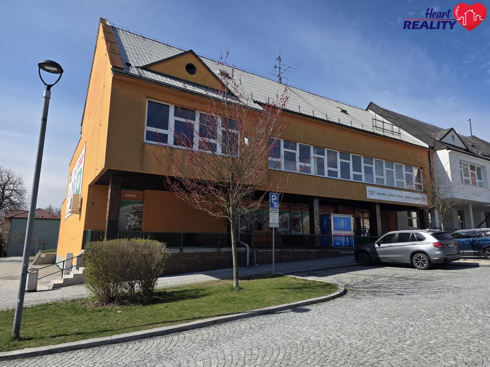 Pronájem komerčního prostoru 360 m² - foto 2