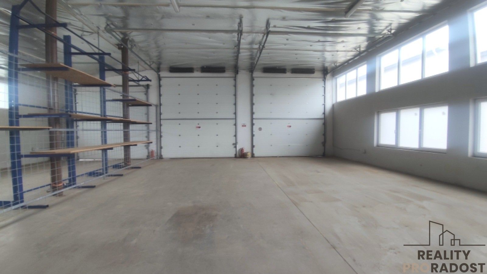 Pronájem komerčního prostoru 400 m² - foto 8