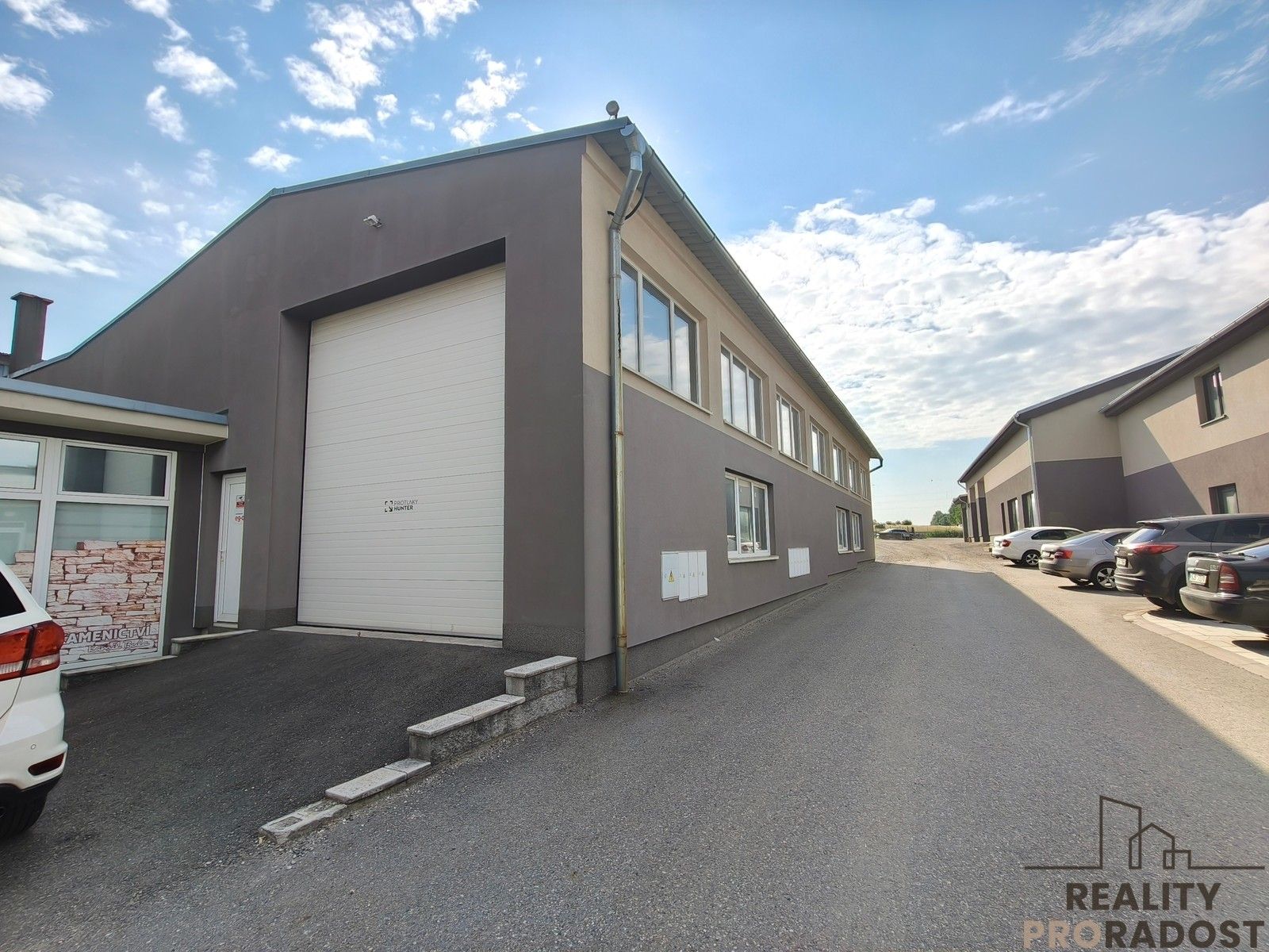 Pronájem komerčního prostoru 400 m² - foto 7