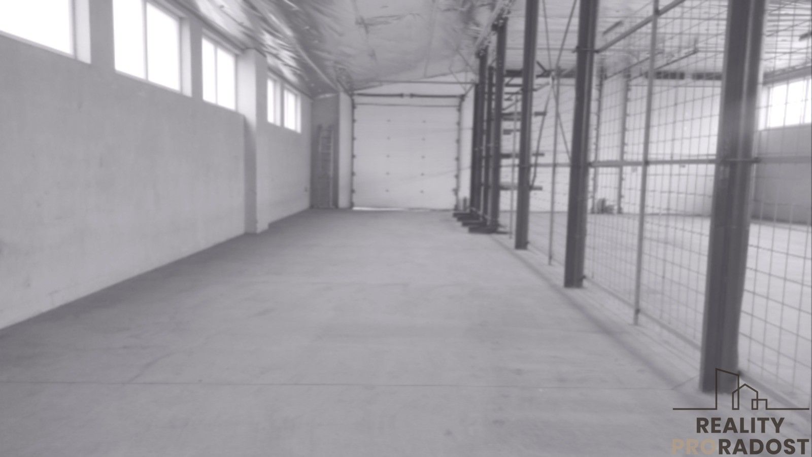 Pronájem komerčního prostoru 400 m² - foto 9