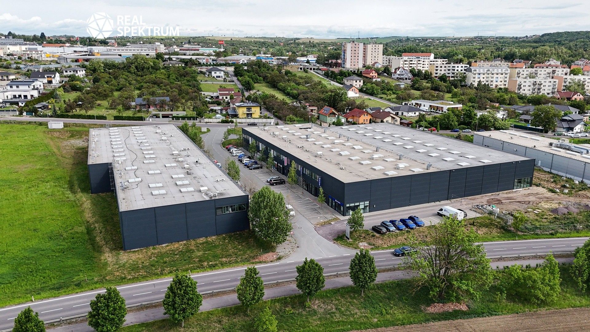 Pronájem komerčního prostoru 462 m² - foto 1