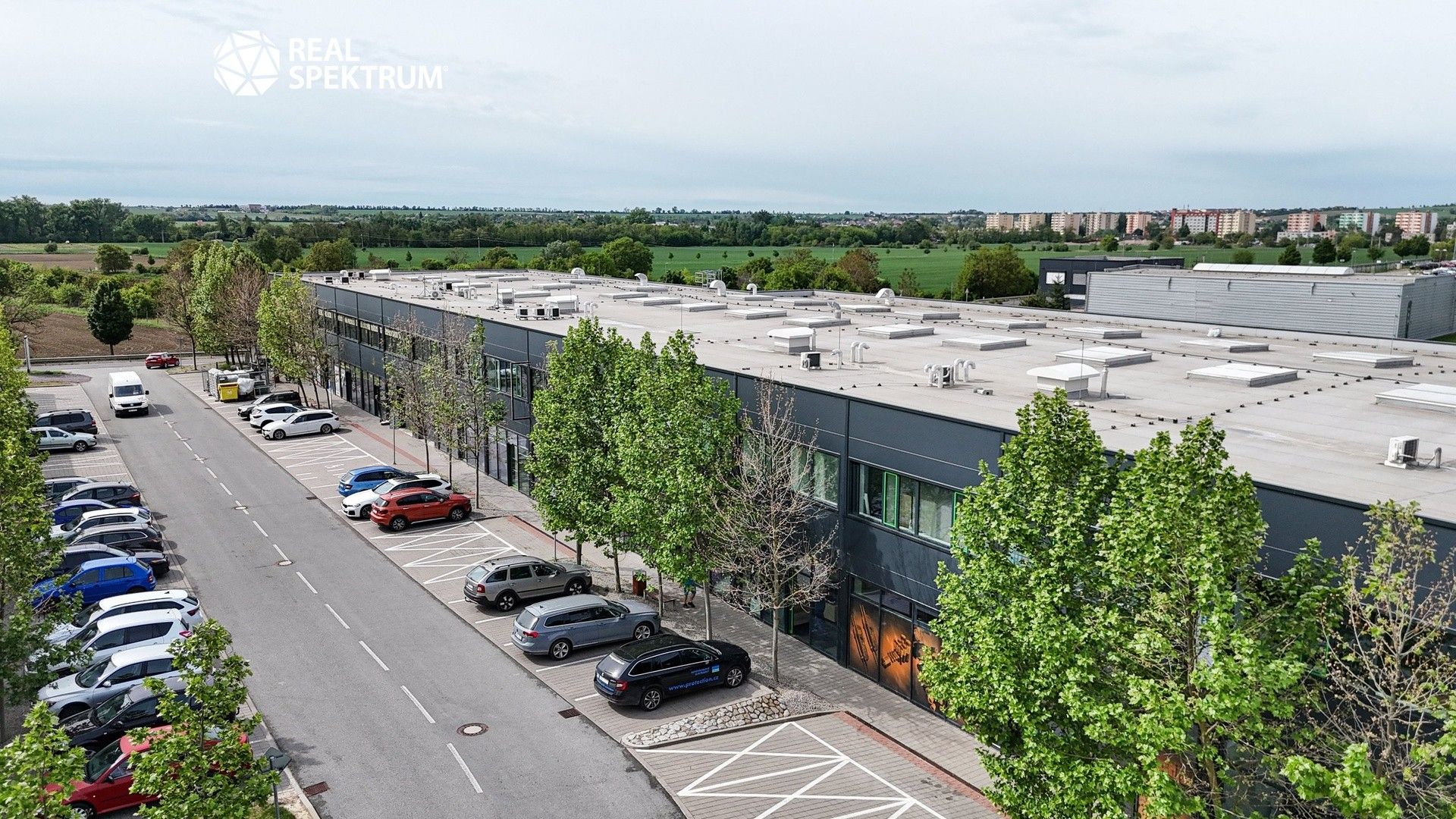 Pronájem komerčního prostoru 462 m² - foto 4
