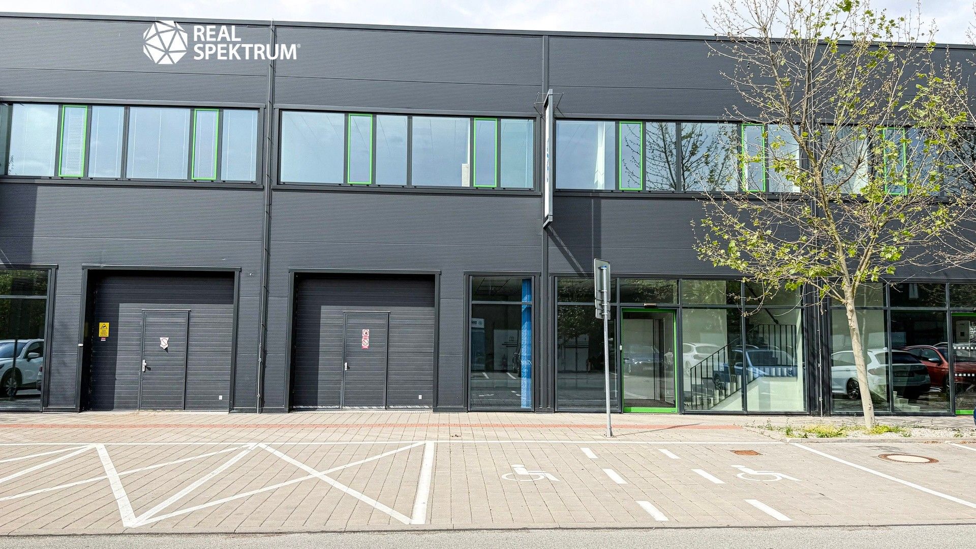 Pronájem komerčního prostoru 462 m² - foto 20