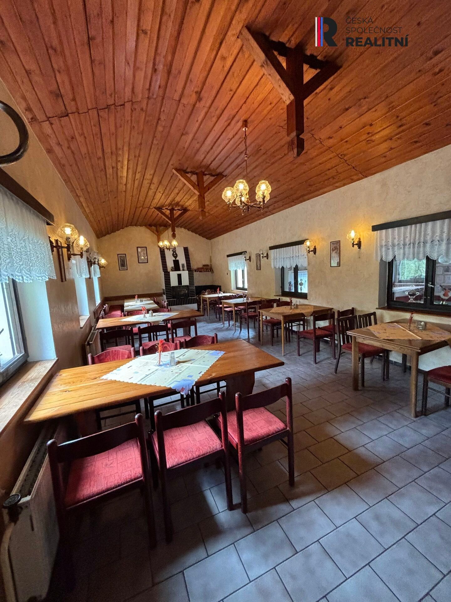Prodej komerčního prostoru 1800 m² - foto 14