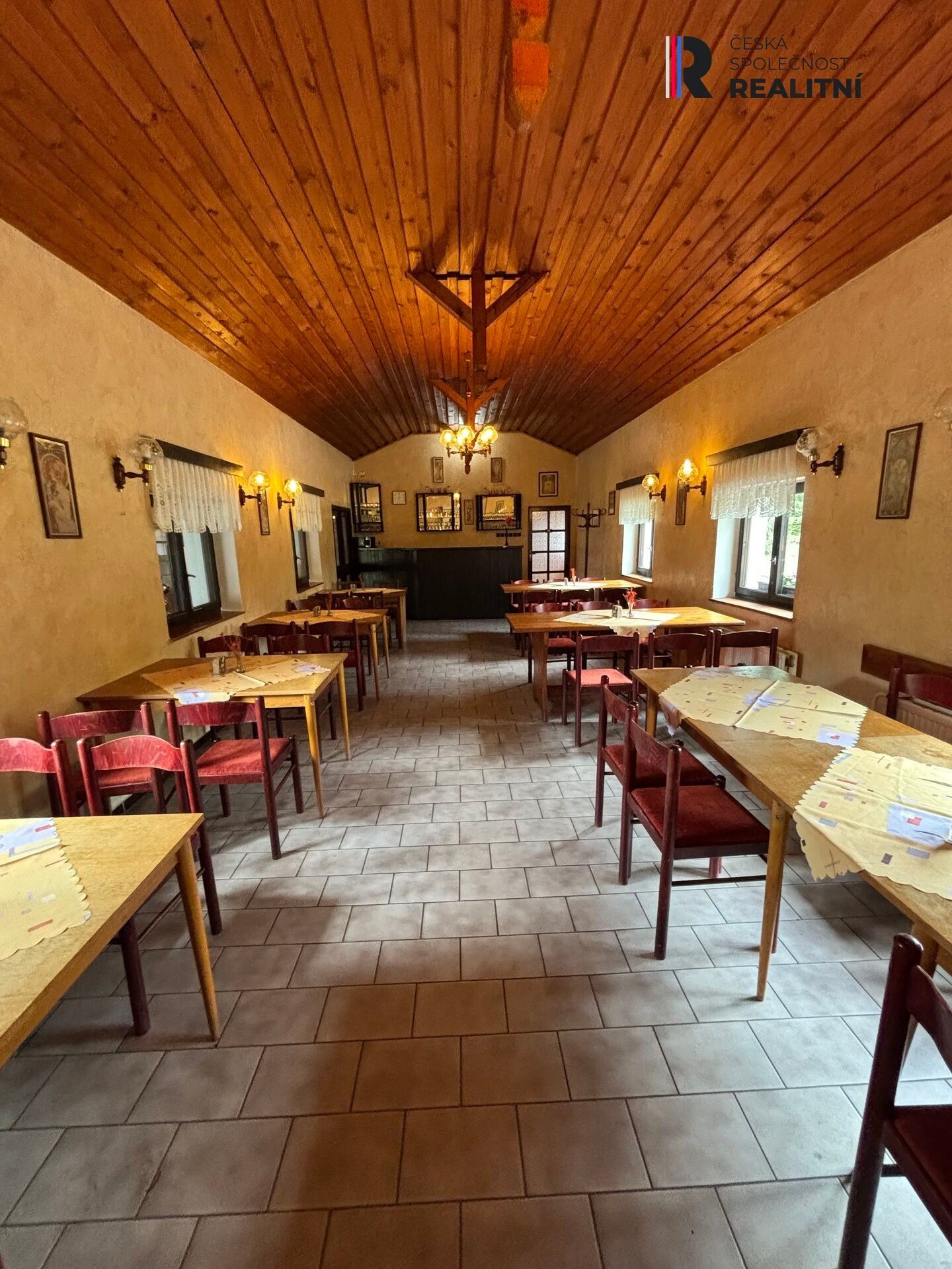 Prodej komerčního prostoru 1800 m² - foto 15