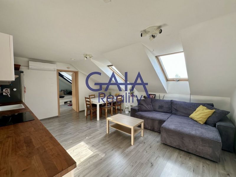 Prodej bytu 3+kk 81 m² - foto 2