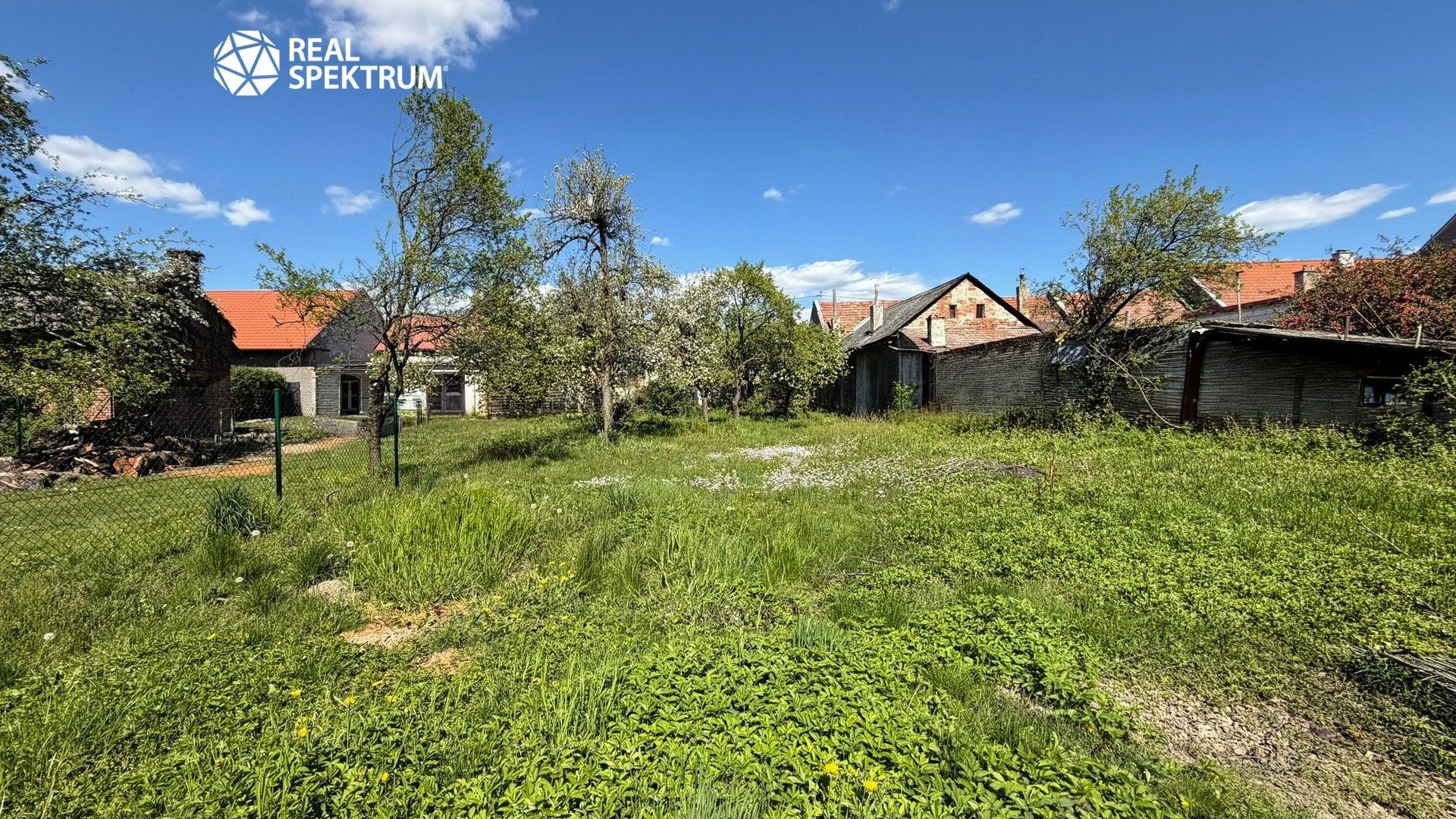 Prodej pozemku 980 m² - foto 6