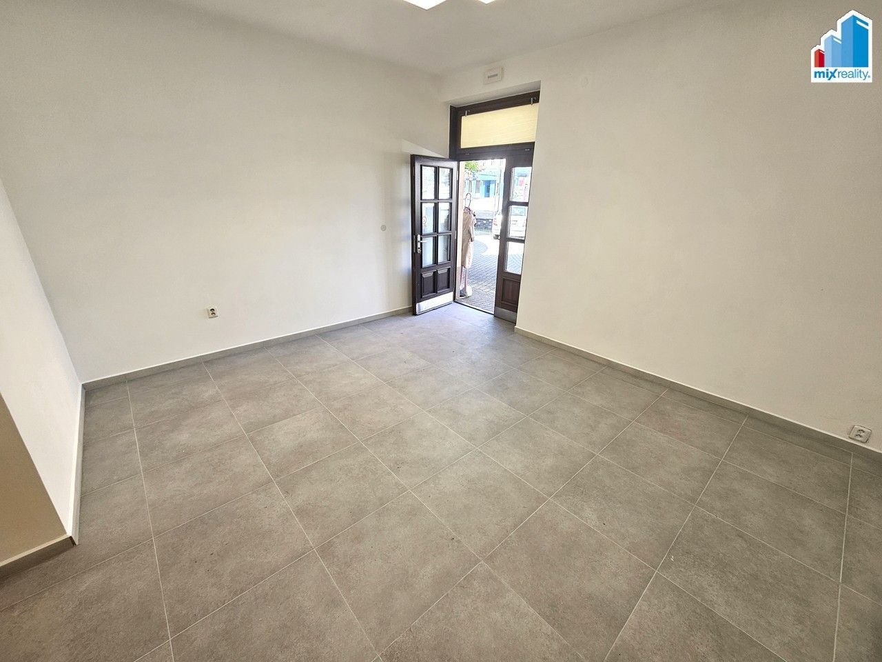 Pronájem komerčního prostoru 21 m² - foto 7