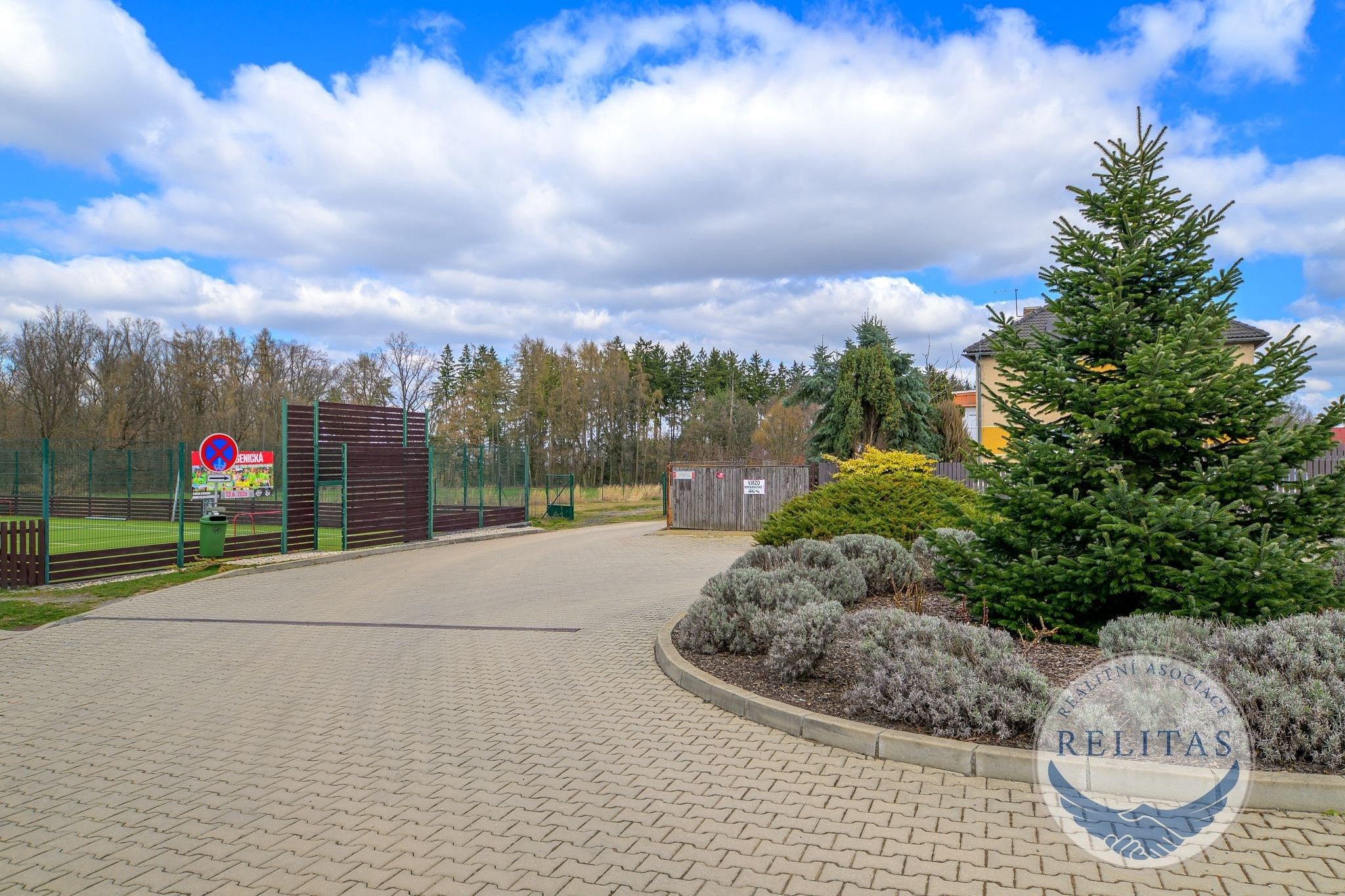 Prodej pozemku 966 m² - foto 4