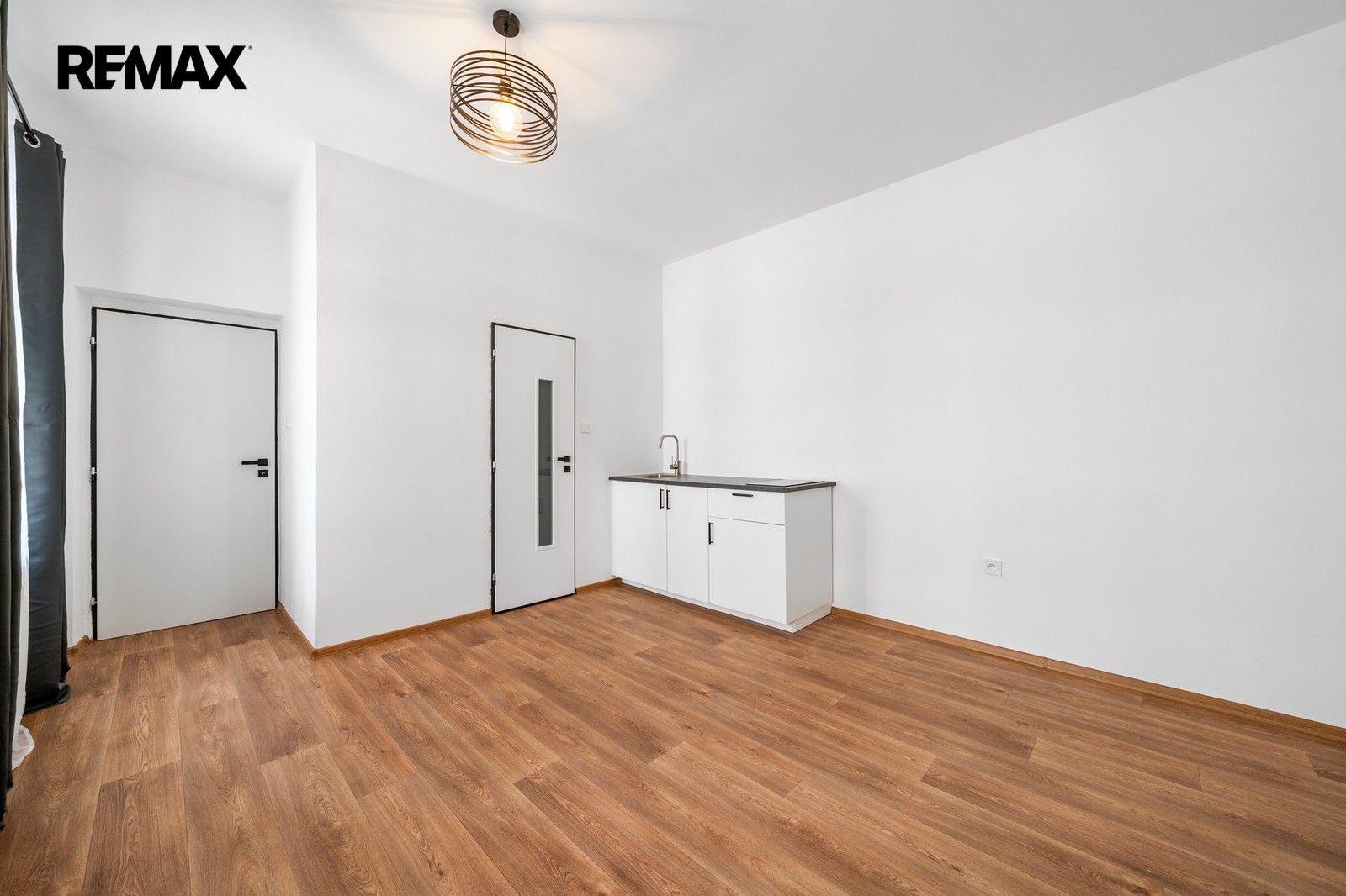 Pronájem bytu 1+kk 20 m² - foto 6