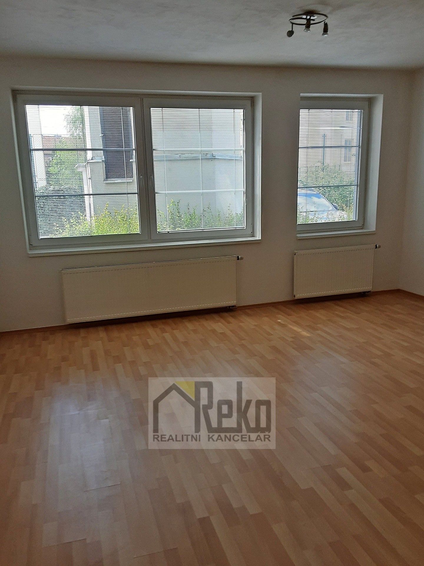 Pronájem bytu 2+kk 61 m² - foto 3
