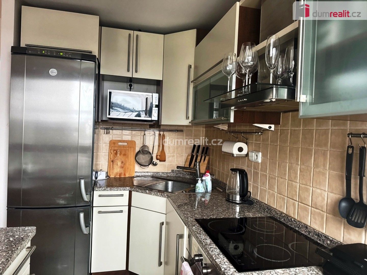 Pronájem bytu 1+1 49 m² - foto 1