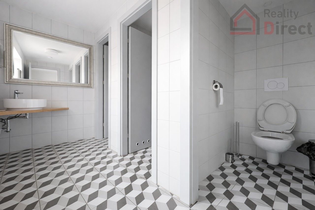 Pronájem komerčního prostoru 86 m² - foto 4