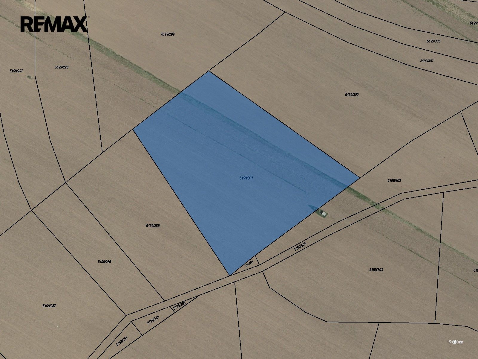 Prodej pozemku 1550 m² - foto 1