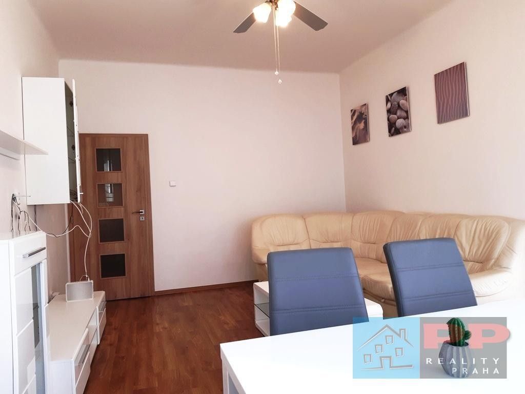 Pronájem bytu 2+1 62 m² - foto 5