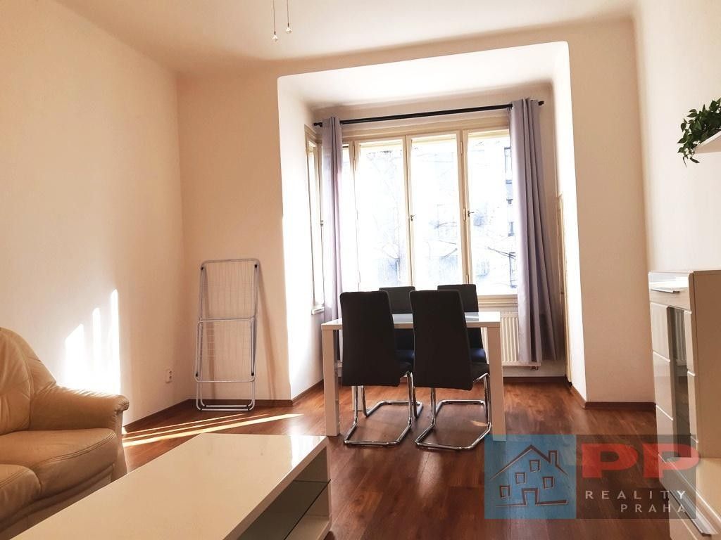 Pronájem bytu 2+1 62 m² - foto 6