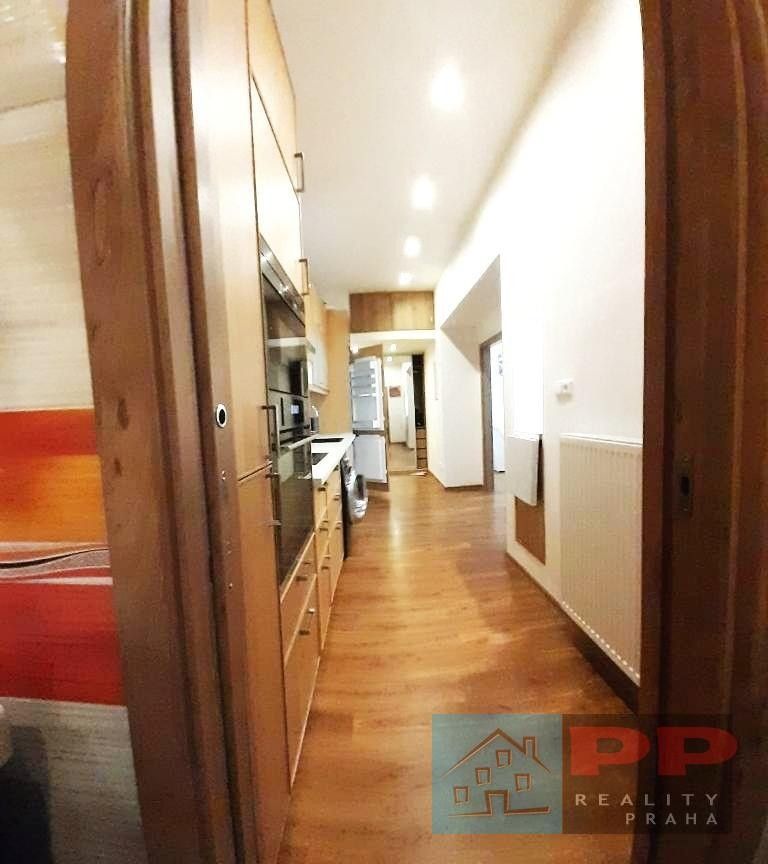 Pronájem bytu 2+1 62 m² - foto 10