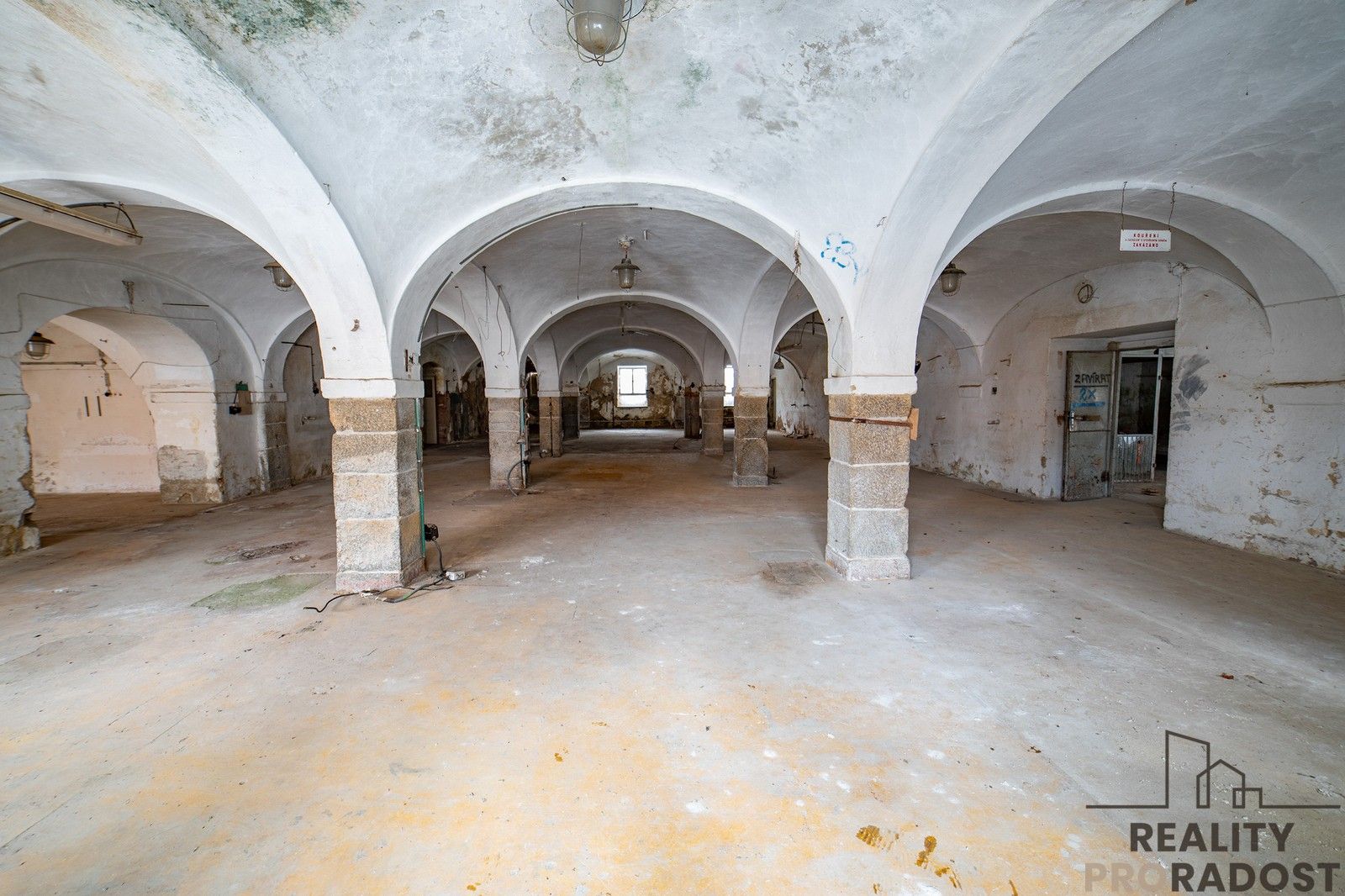 Prodej nemovitosti 1906 m² - foto 7