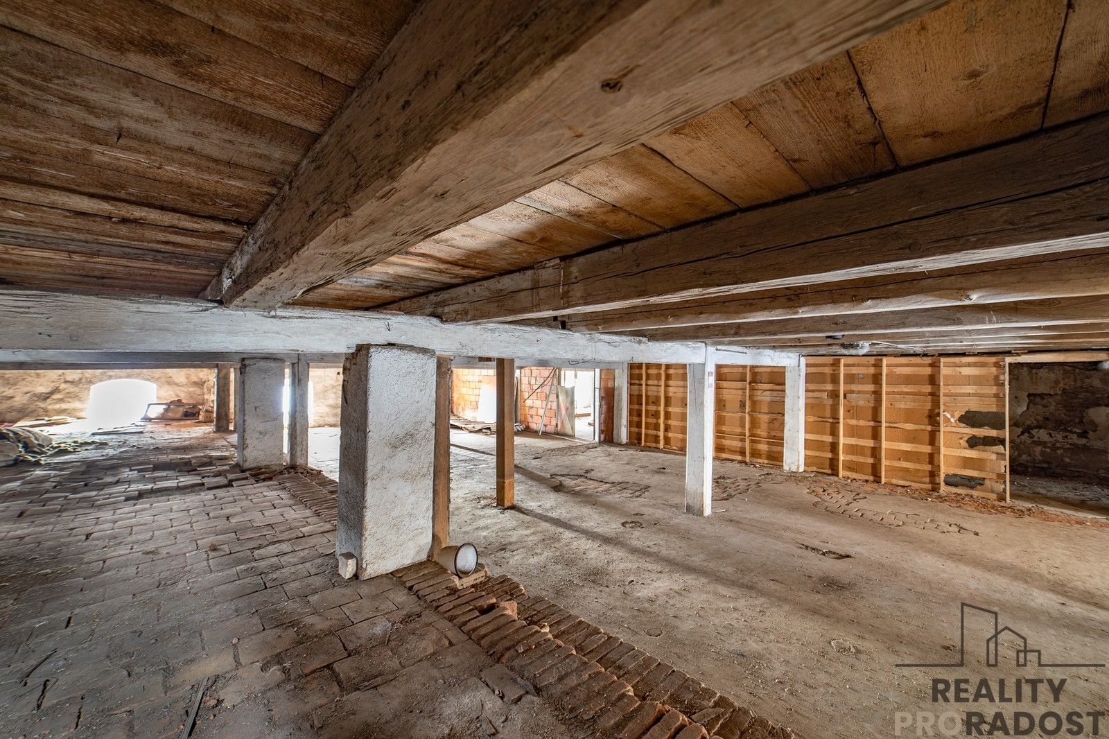 Prodej nemovitosti 1906 m² - foto 15