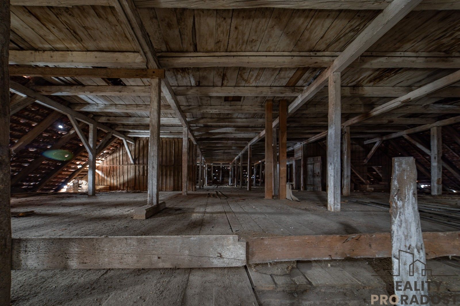Prodej nemovitosti 1906 m² - foto 16