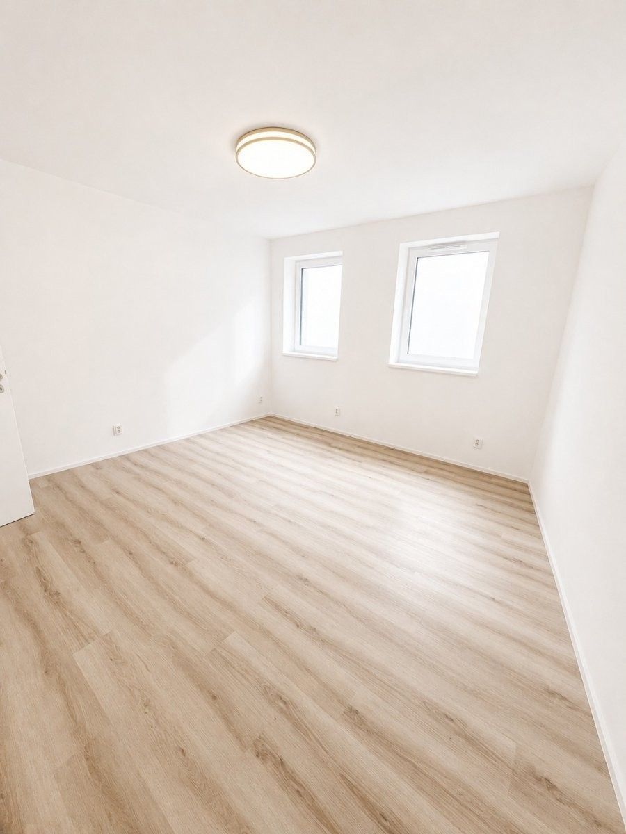 Pronájem bytu 3+kk 137 m² - foto 4