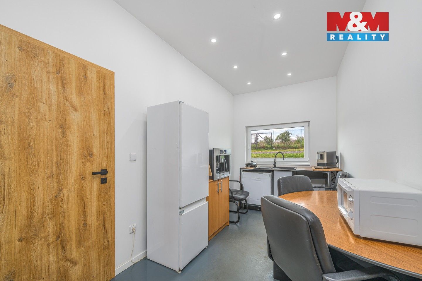 Prodej komerčního prostoru 270 m² - foto 8