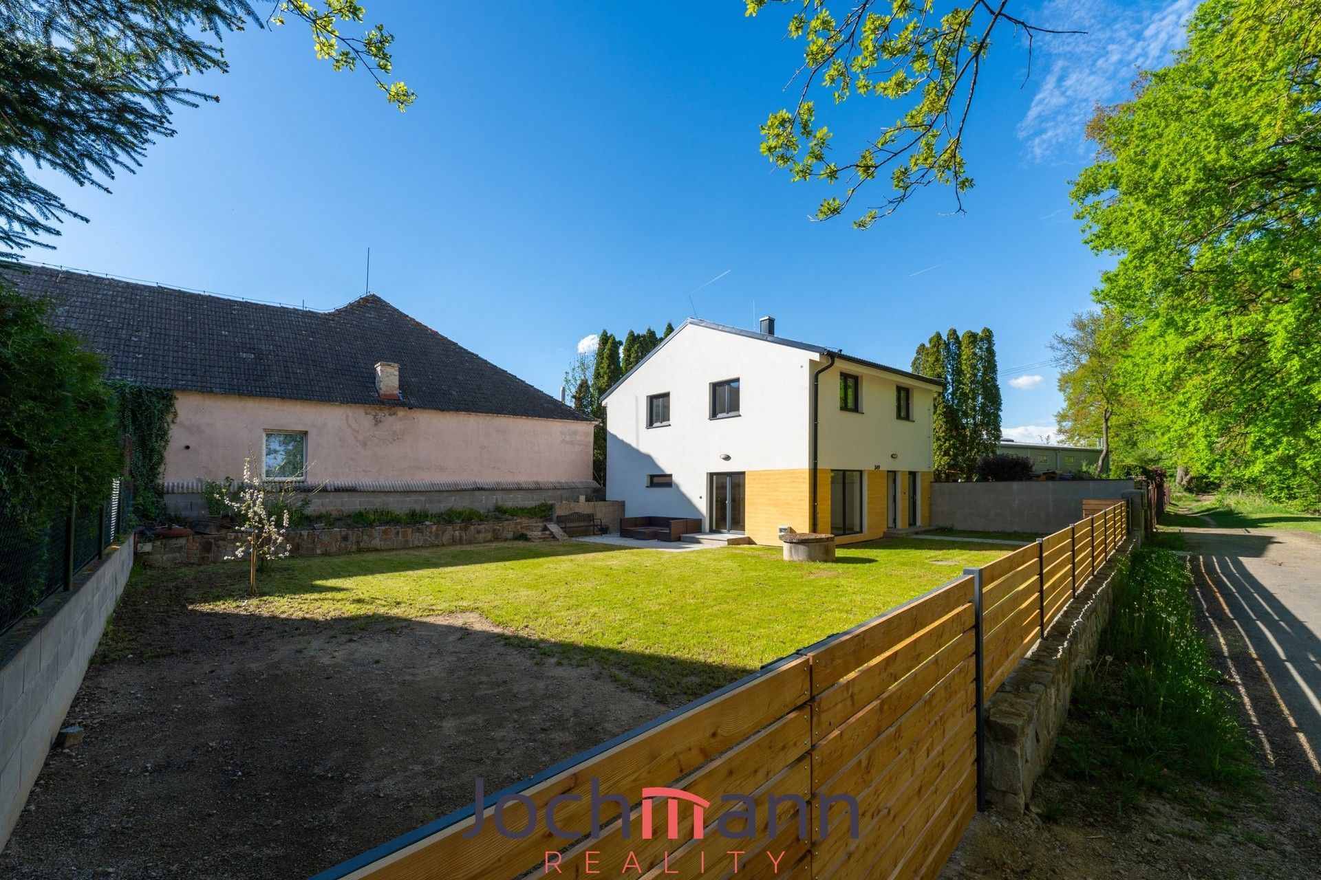 Prodej domu 120 m² - foto 1