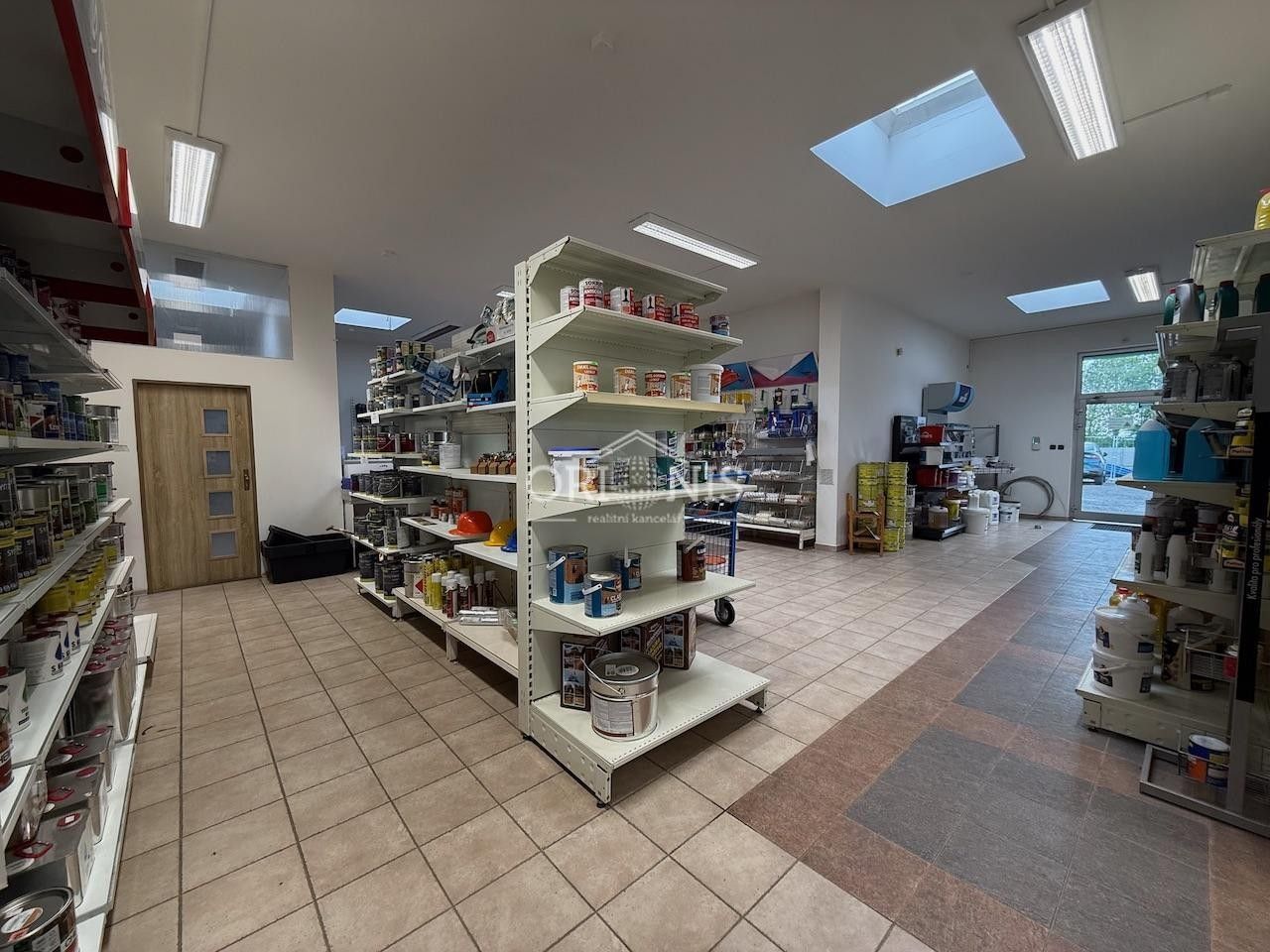 Pronájem komerčního prostoru 217 m² - foto 5