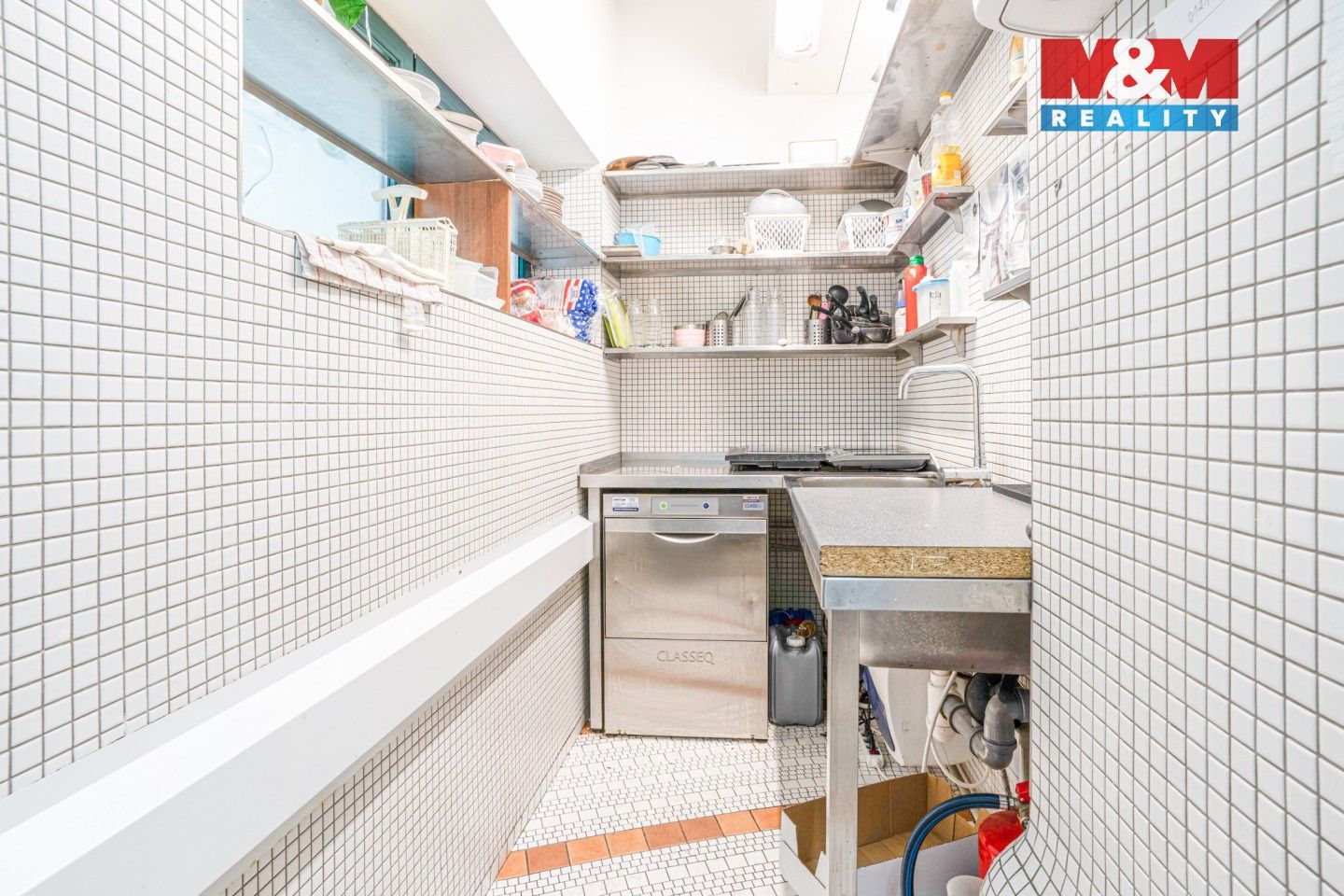 Pronájem komerčního prostoru 200 m² - foto 8