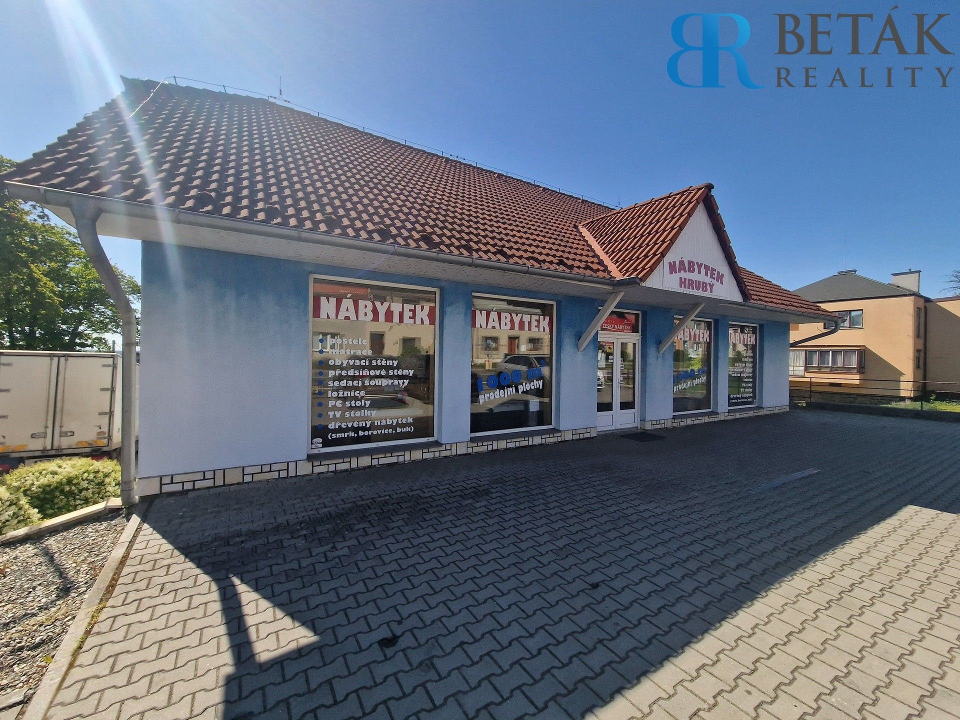 Prodej komerčního prostoru 1200 m² - foto 1